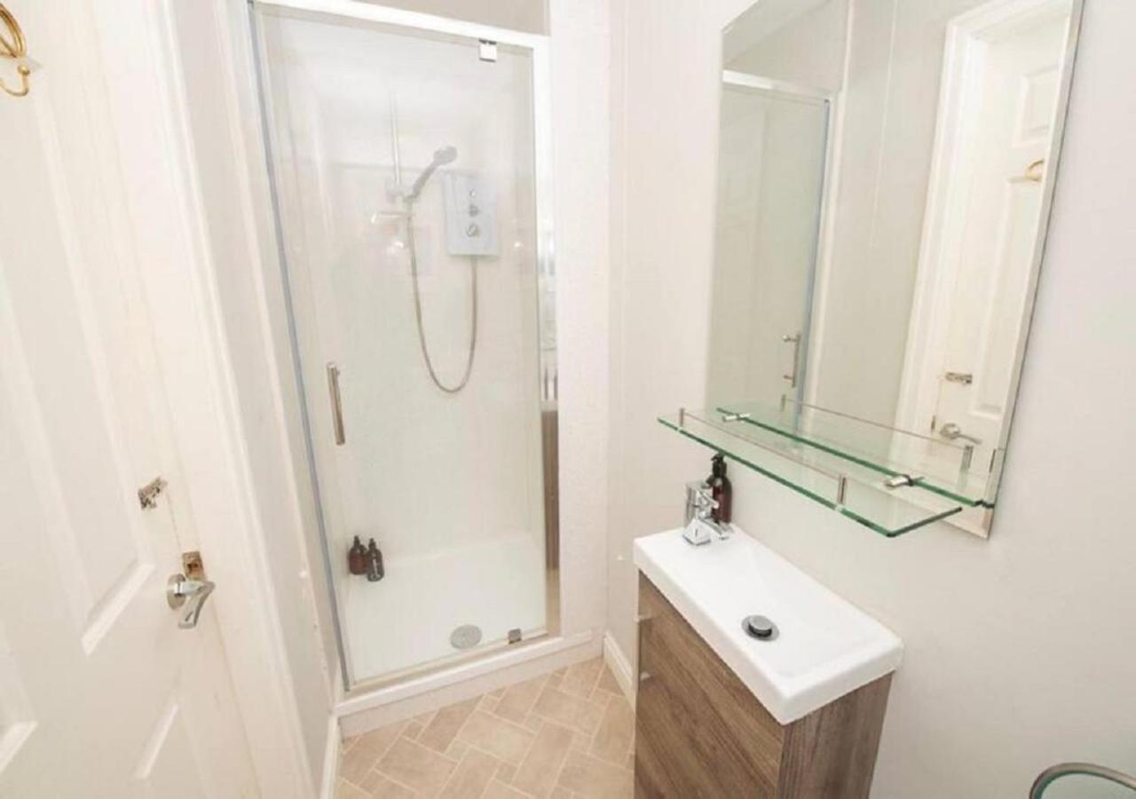 Pelican-Stylish 2-Bed Apartment Close To Beach & Town スカーバラ エクステリア 写真