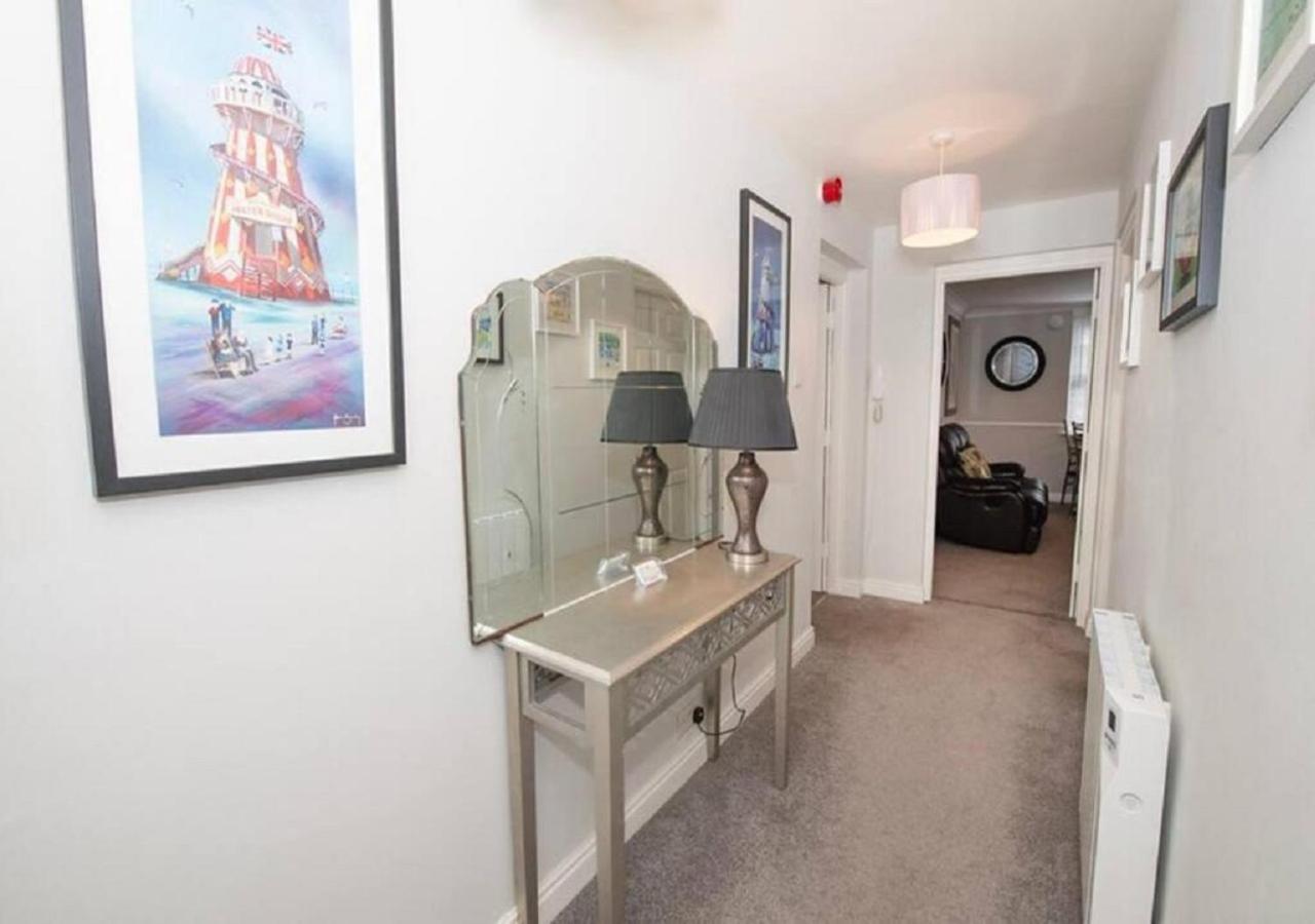Pelican-Stylish 2-Bed Apartment Close To Beach & Town スカーバラ エクステリア 写真